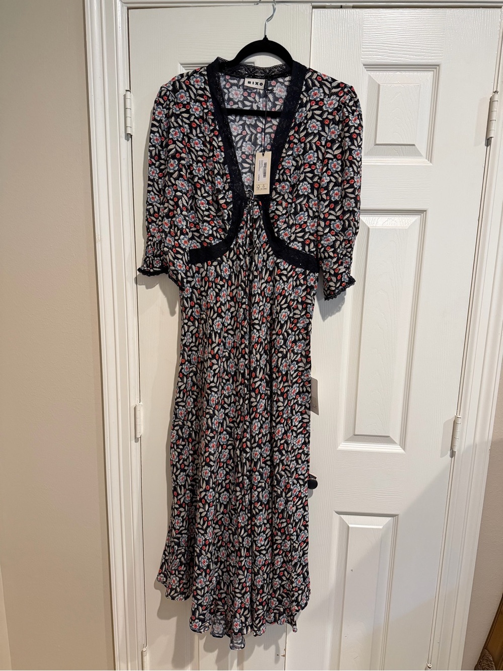 RIXO Black Floral Amina dress - Picture 3 of 5